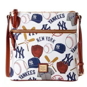 DOONEY & BOURKE WHITE MLB NEW YORK YANKEES GAMEDAY CROSSBODY PURSE